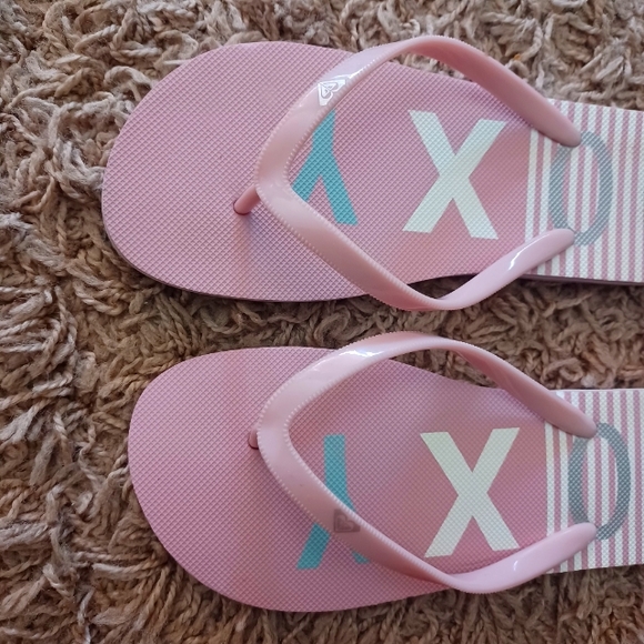 Roxy Flip Flops - Picture 4 of 5